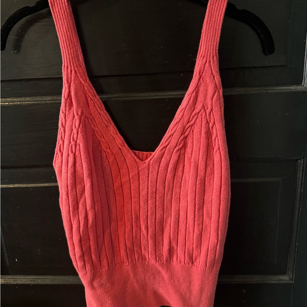 Wilfred Coral Ribbed V-Neck Tank